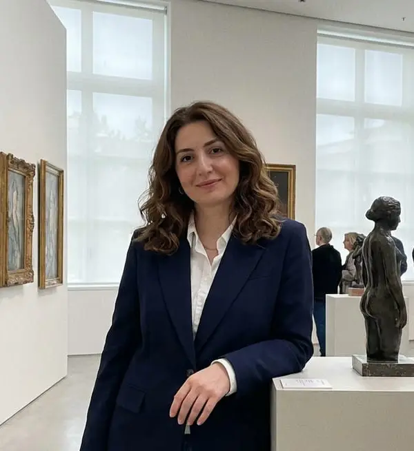 Armenien Frankreich im Juni – Aix-en-Provence, Avignon & Gordes – Frankreich (Wanadsor)