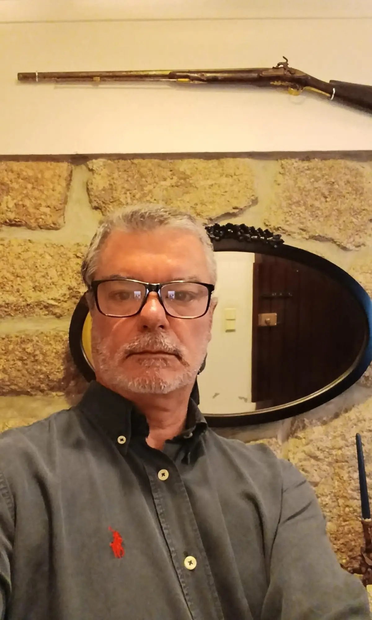 Procuro companheira de viagem de férias em Portugal dentro da minha faixa etária.
